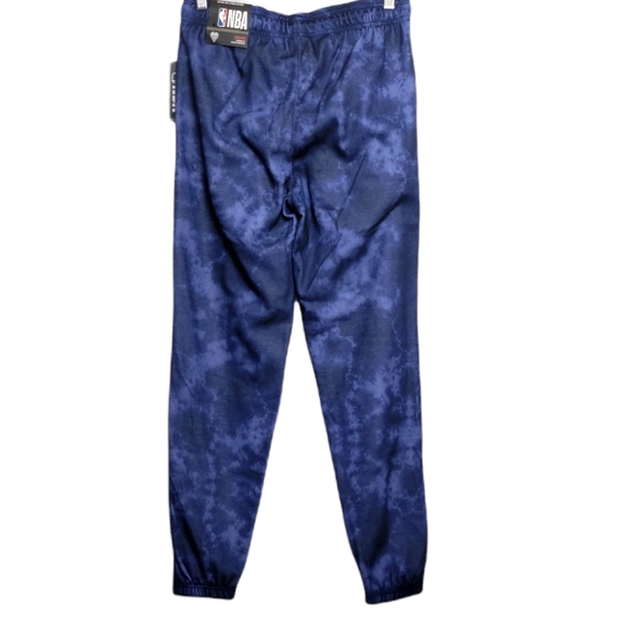 NWT Men's NBA Comfort Fit Joggers Blue/Red S - Picture 2 of 5